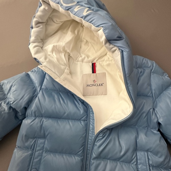 Moncler kids puffer size 3t coat - Picture 5 of 6